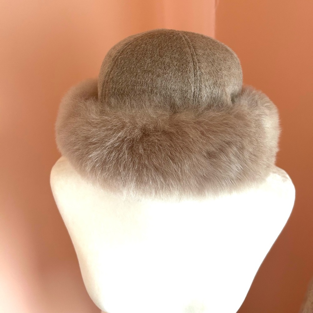 Alpaca fur + merino wool hat by Simply Natural Designs. Size M
